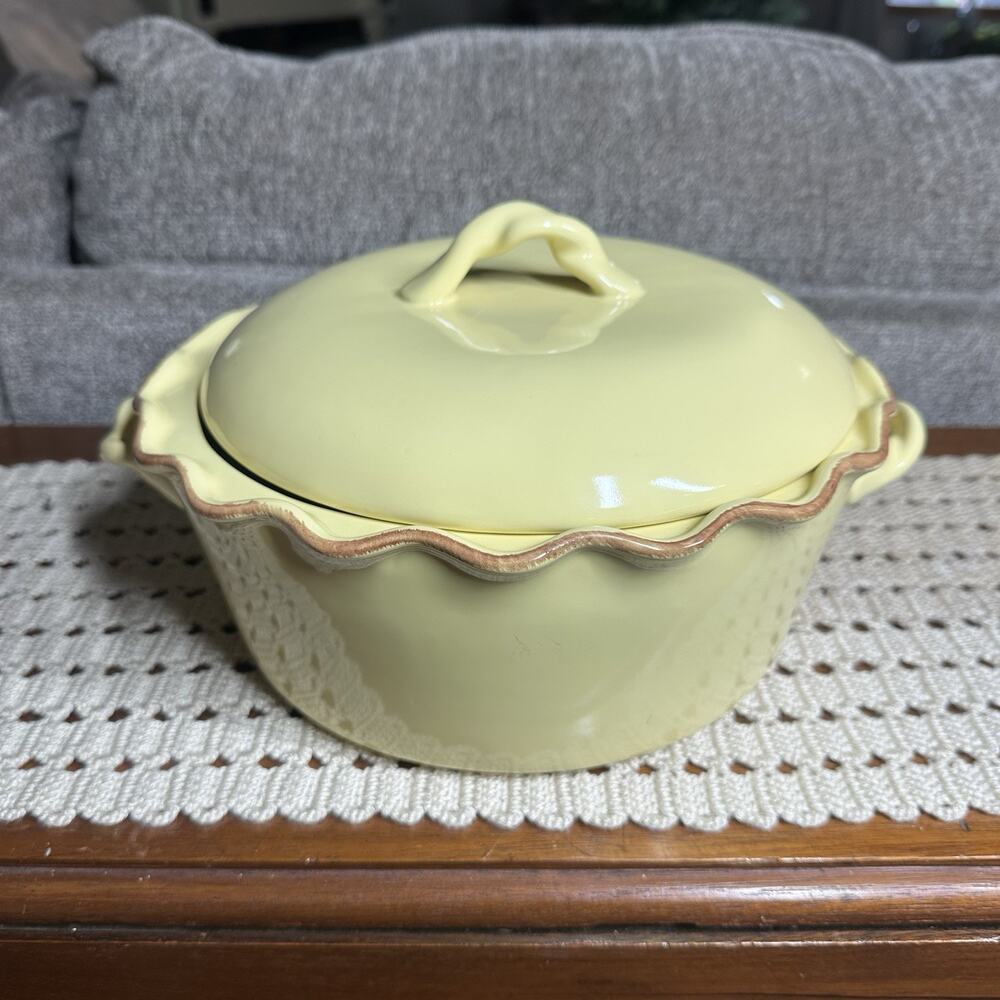 Vtg Park Designs Village Collection Yellow Baking Dish w/ Lid Ruffled Edge 2.5 Q